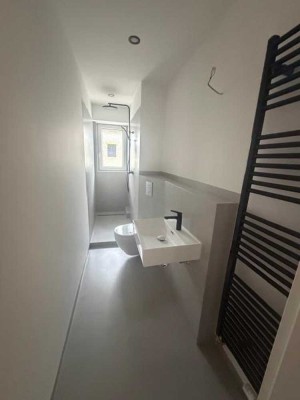 NEU modernisierte 2,5-Zimmer Wohnung in Berlin Weißensee