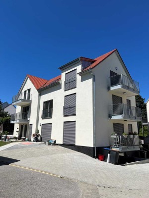 Neubau Hanggeschoss  3-Zimmer-Wohnung mit Balkon