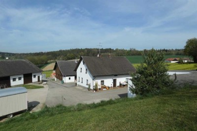 Hofstelle in Alleinlage mit herrlichem Ausblick