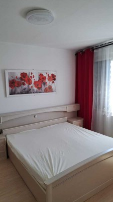 * ETW in Grimma * teilmöbliert * Küche+ Bad mit Fenster * Wanne *  Balkon *