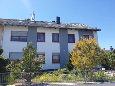 3-Familienhaus in Top-Lage von Roth - Komplett saniert & provisionsfrei zu verkaufen! 4,48% Rendite