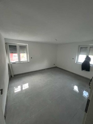 ***Erstbezug*** Sanierte und Modernisierte 3 Zimmer Wohnung in Ditzingen***