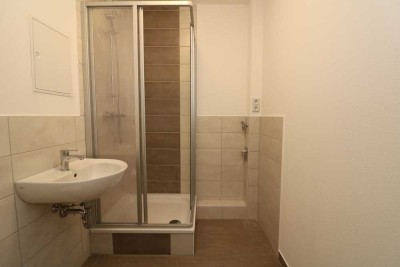 Eine Insel mit 3 Zimmern…tolle 3-RW mit Dusche & Balkon!!!