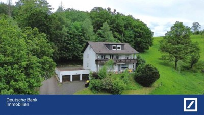 Mehrfamilienhaus in grüner Alleinlage - Einzigartige Aussichten