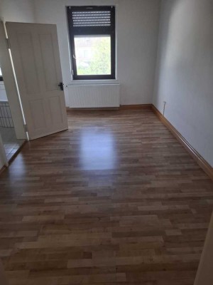 Große Etagenwohnung zentral in Engers