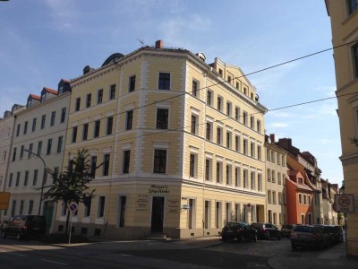 Super gemütliche 2-Raumwohnung in wunderschöner Lage mit Tageslichtbad & Dielenboden!