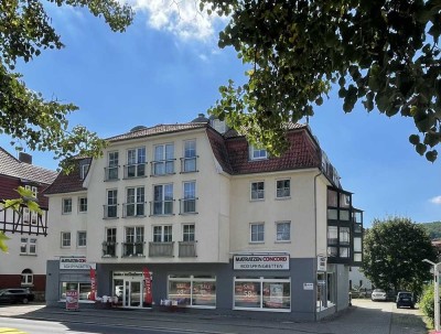 Große helle 3 Raum Wohnung mit Aufzug im Haus