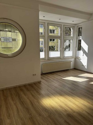 EG - Altbauwohnung mit viel Flair im Klinikviertel incl. Gartennutzung