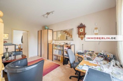 IMMOBERLIN.DE - Exquisites Einfamilienhaus mit Südwestterrassen, Garagen & Pool in angenehmer Lage