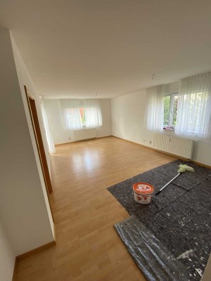 Exklusive 3-Zimmer-Wohnung mit Balkon und EBK in Pfullingen