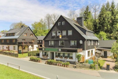 MFH mit 3 WE und 1 GE sowie Top-Potenzial zur flexiblen Nutzung in naturnaher Lage