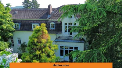 Zweigeschossige spätklassizistische Villa in Niederdollendorf