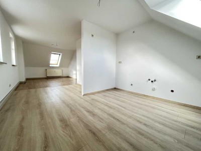 Charmante 2-Raum-Wohnung unter dem Dach – perfekt für Singles und Paare