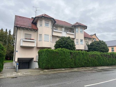 Mini 1 -Zimmer -Souterrain -  Wohnung mit Einbauküche und Dusche in Puchheim Bhf.