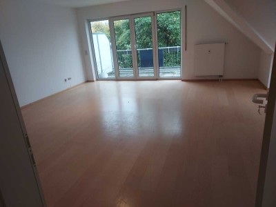 3,5 Zimmer DG-Wohnung in Königstein mit 2 Balkonen und Taunusblick, Erstbezug nach Renovierung, TG
