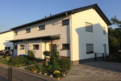 Stilvolle 4-Zimmer-Doppelhaushälfte mit Einbauküche in Werder (Havel), Werder
