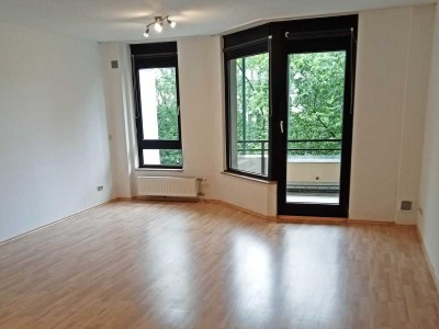 Stilvolle 2-Zimmer-Wohnung mit gehobener Innenausstattung mit Balkon in Bergisch Gladbach