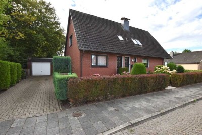 Großzügiges Einfamilienhaus mit Potenzial in Neuengroden