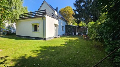 Preiswertes 4-Zimmer-Einfamilienhaus mit gehobener Innenausstattung und EBK in Kleinmachnow