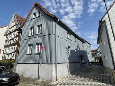 Selbstbewohnen + Mieteinnahme erzielen: Einfamilienhaus + 3 Appartements in ruhiger Lage von Wieseck