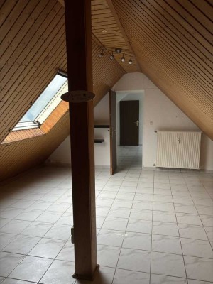 2,5-Zimmer-Dachgeschosswohnung in Weilrod