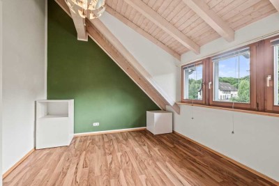 Familienfreundliche Wohnung mit ca. 125 m² - neue Luft-Wärmepumpe, Fußbodenheizung, Garage u.v.m.