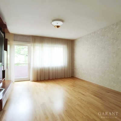 Erdgeschoss-Wohnung mit Garten und großem Hobbyraum