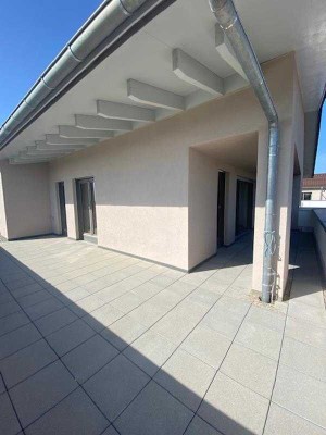 Luxus leben im Alter! Penthouse Wohnung in altersgerechtem Wohlfühlobjekt zu vermieten