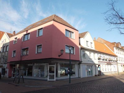 Lichtdurchflutete, gepflegte 1-Zimmer-Wohnung in der Innenstadt von Rendsburg!