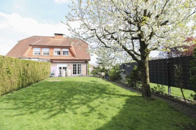 Wohnträume leben: Gehobene Doppelhaushälfte mit großem Garten in Oelde