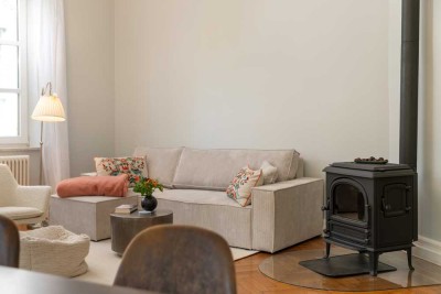Stilvoll sanierter Altbau mit Parkblick und großer Terrasse – Rarität in der Maxvorstadt