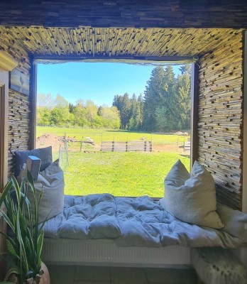 Traumhaftes, sonniges "Sacherl" mit 1,3 ha Grund, Wald und PV-Anlage, im Bayerischen Wald.