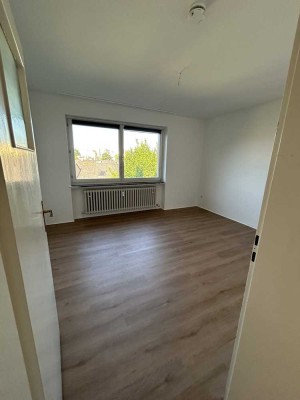 Schöne 3 Zimmerwohnung mit Balkon 3 OG