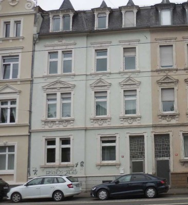 Günstiger Aufteiler!: Stilaltbau-Mehrfamilienhaus mit toller Lage