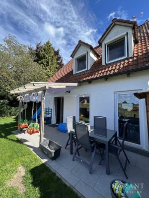 Ein Familientraum - hochwertig renovierte Doppelhaushälfte mit großer West-Terrasse