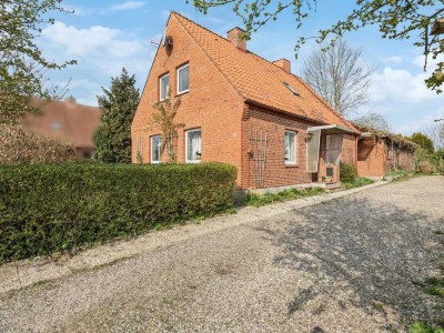 Schönes Haus mit viel Raum und zwei getrennten Wohneinheiten in Waabs