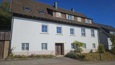 Freistehendes Wohnhaus mit Werkstatt