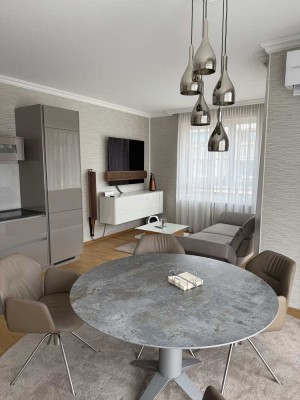 Voll möblierte, geräumige Penthouse Wohnung mit großer Dachterrasse in Freilassing