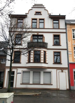 Große 5,5 Zimmerwohnung - WG geeignet