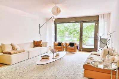 Provisionsfrei: Helle 3,5-Zimmer-Wohnung mit großen Glasfronten, Parkblick, 2 Balkonen, Pool & Sauna