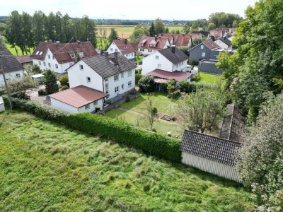 Zweifamilienhaus mit Potenzial und großem Garten ***zusätzliche Bebauung möglich***