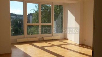 *Aufgepasst*tolle 2 RWG mit großer Fensterfront*