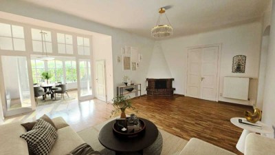 Großes Grundstück mit Villa – stilvoll, ruhig, voller Potenzial für Individualisten