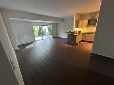 Sehr gepflegte, barrierefreie EG Wohnung