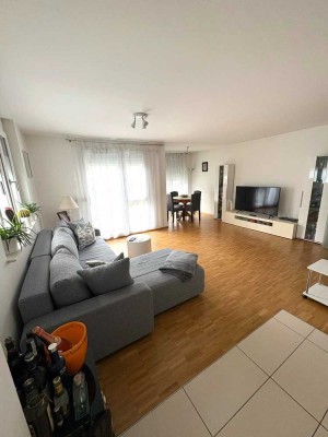 Moderne 3-Zimmer-Wohnung mit 2 Terrassen und EBK