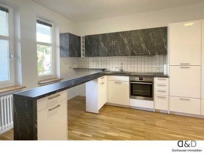 *** 2 Zi. Wohnung mit EBK + Balkon + vieles mehr ***