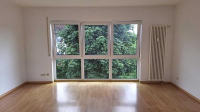 Helle 3-Zimmer-Wohnung mit Balkon in Marburg