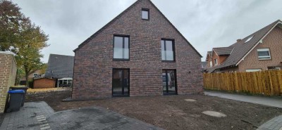 Moderne 4-Zimmer-Wohnung  (Neubau - Erstbezug) in Coesfeld-Lette , mit Garten, Garage, zentral