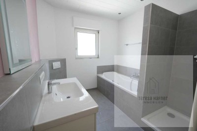 Renovierungsbedürftiges Einfamilienhaus mit Garten