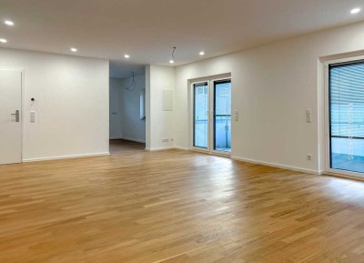 Frisch sanierte 3-Zimmer-Wohnung mit Balkon und eigenem Garten